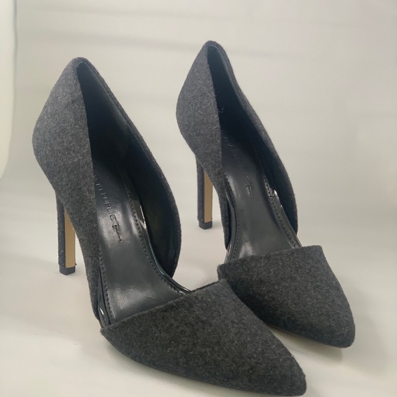 Banana Republic Shoes - Banana Republic grey heels Sz 8.5 4”